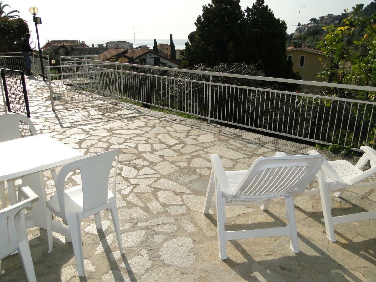 Residence La Carruba Diano Marina Dış mekan fotoğraf